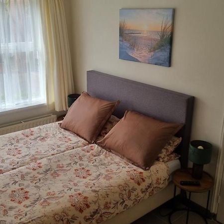 Vakantiewoning "Aan Het Bosje" Zoutelande - Strand 200M ! Luaran gambar